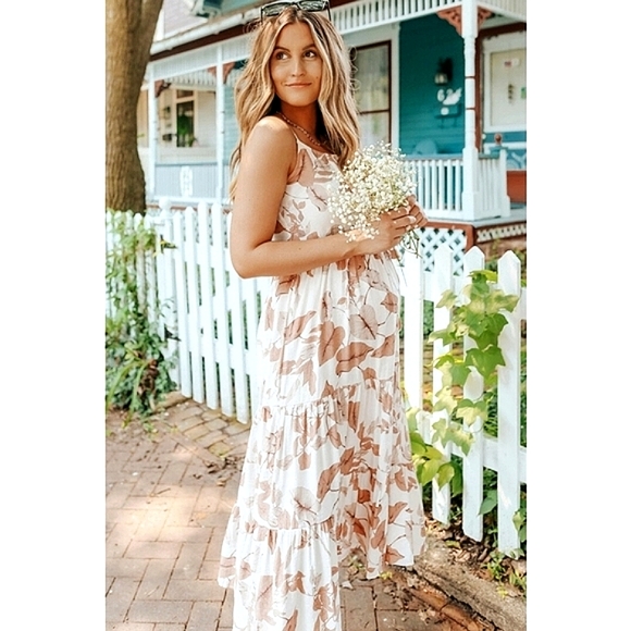 LAST ONE! Plus Size ALAINA White And Floral Maxi Dress With Tie Waist - Picture 6 of 7